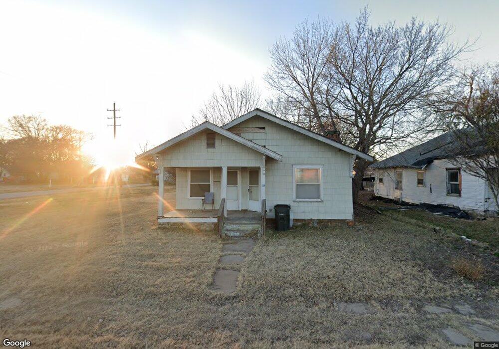 304 N Oklahoma Ave, Okmulgee, OK 74447 - photo 1