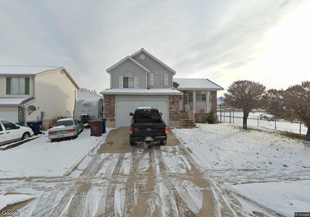 5612 S 4300 W, Hooper, UT 84315 - photo 1