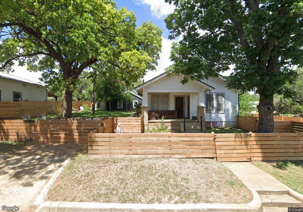 209 W Park St, Fredericksburg, TX 78624 - photo 1