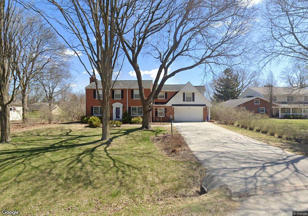 1370 Fairhaven Blvd, Elm Grove, WI 53122 - photo 1