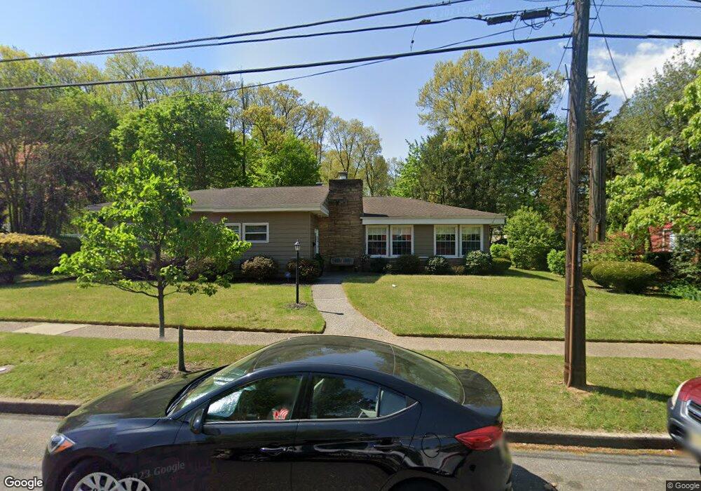 804 Cedar St, Riverton, NJ 08077 - photo 1