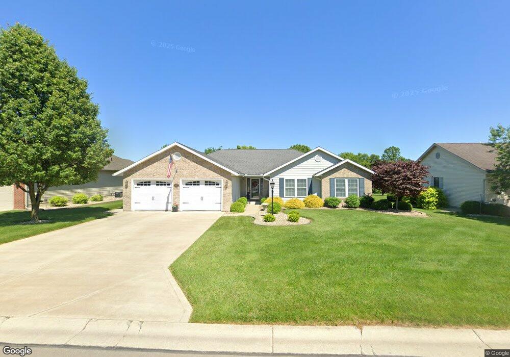 1102 Hillcrest Dr, Bucyrus, OH 44820 - photo 1