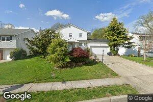 187 Executive Dr, New Hyde Park, NY 11040