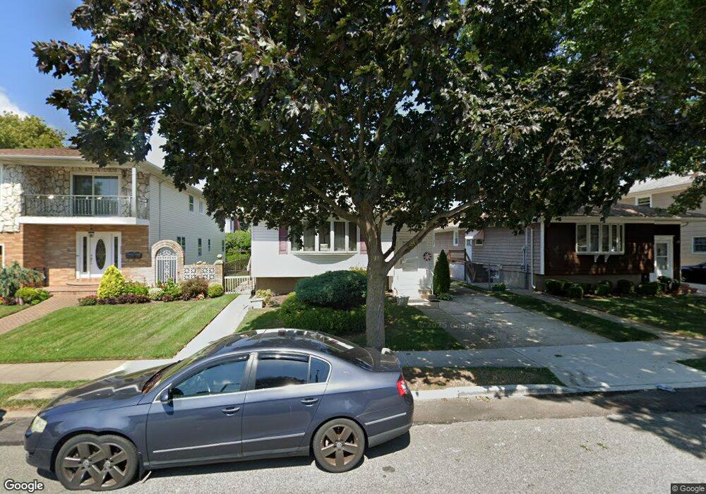 315 Caswell Ave, Staten Island, NY 10314 - photo 1