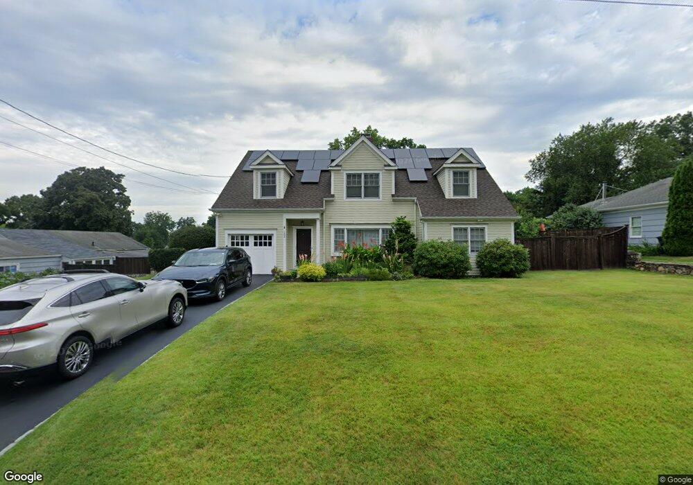 182 Hanford Dr, Fairfield, CT 06824 - photo 1