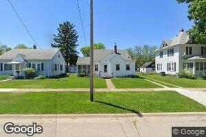 1512 W 6th St, Waterloo, IA 50702