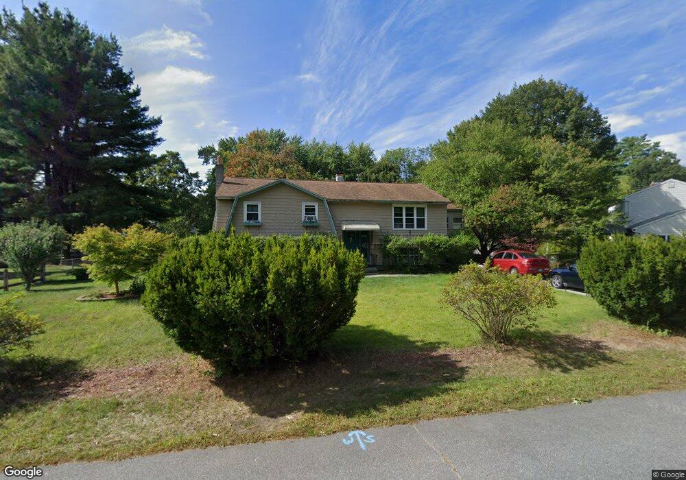 5 Lorraine Rd, MerriMacK, NH 03054 - photo 1