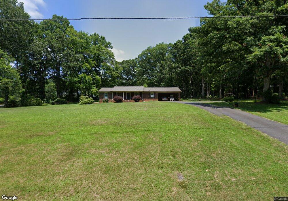 2388 Hopewell Friends Rd, Asheboro, NC 27205 - photo 1