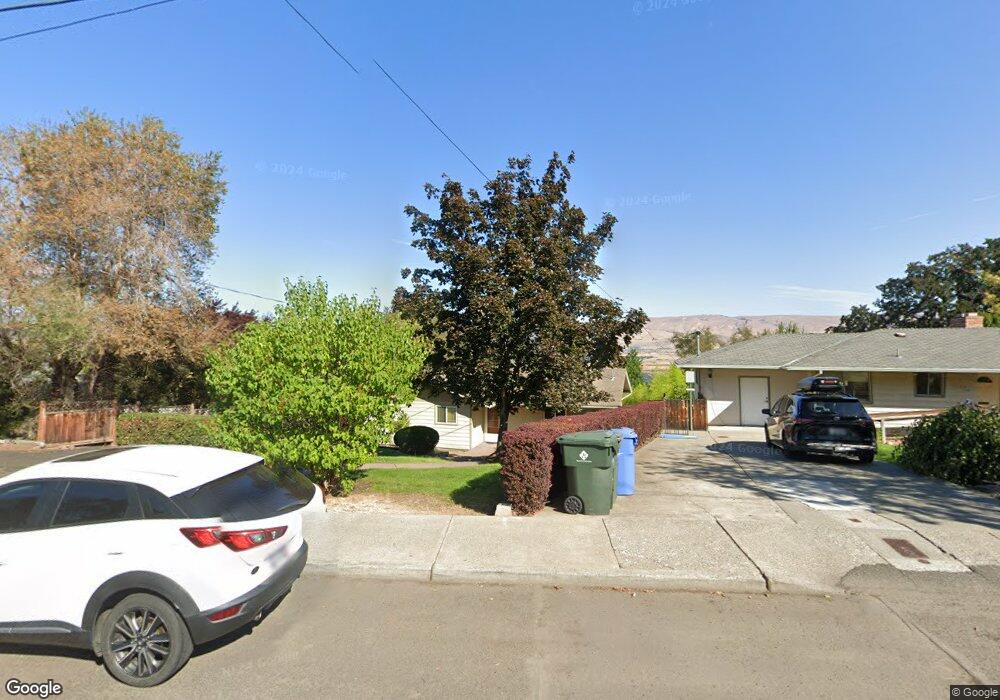 1705 E 19th St, the Dalles, OR 97058 - photo 1