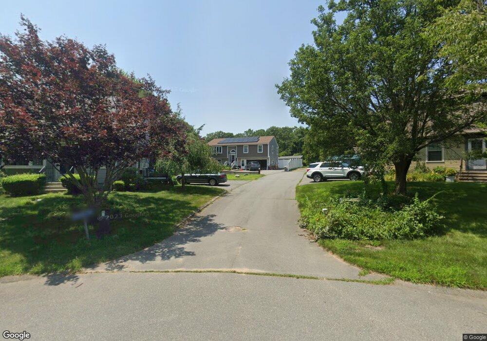 28 Elizabeth Ct, North Dartmouth, MA 02747 - photo 1