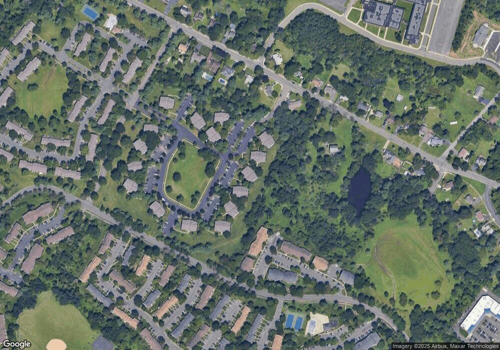 79 Crabapple Ln unit 276, Franklin Park, NJ 08823 - photo 1