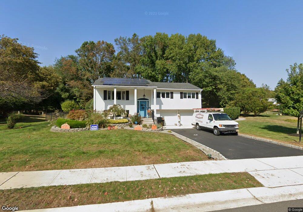 27 Warren Dr, Matawan, NJ 07747 - photo 1