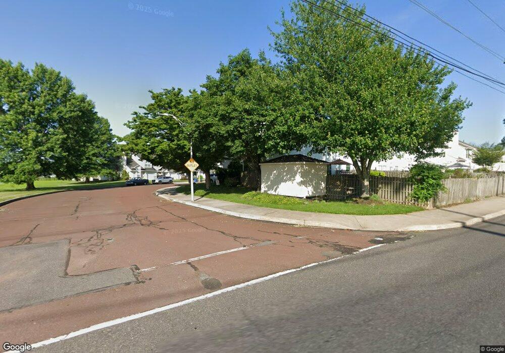 1 Glen Meadow Ct, Quakertown, PA 18951 - photo 1