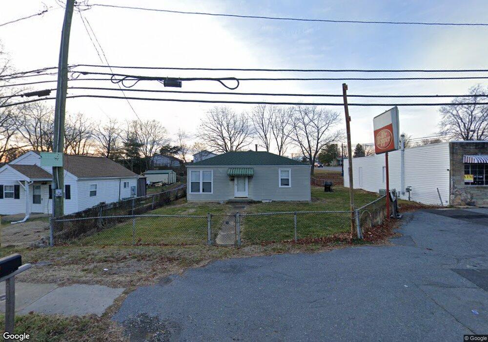 1517 N Delphine Ave, Waynesboro, VA 22980 - photo 1