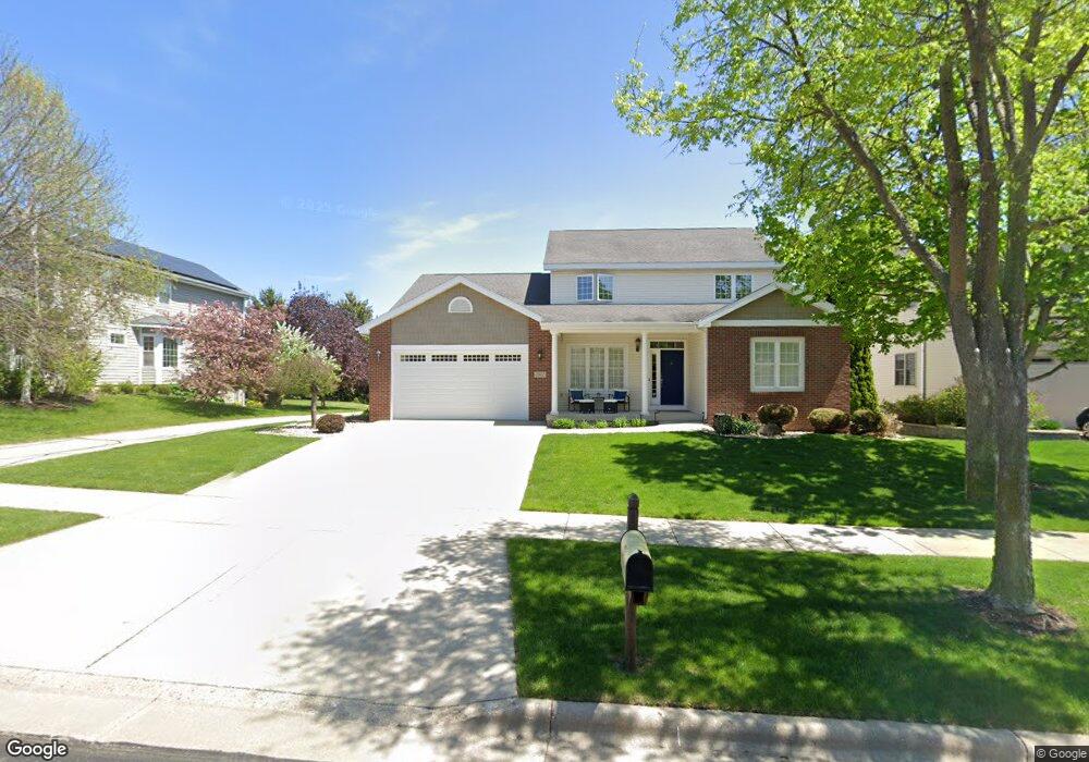 2802 Sunflower Dr, Fitchburg, WI 53711 - photo 1