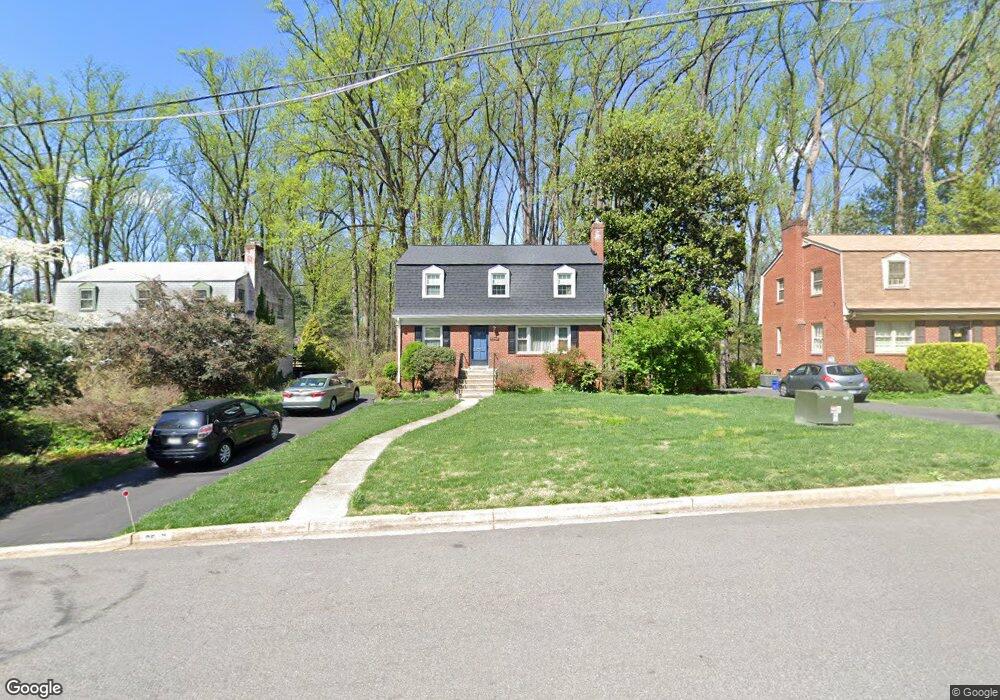 6538 Oakwood Dr, Falls Church, VA 22041 - photo 1