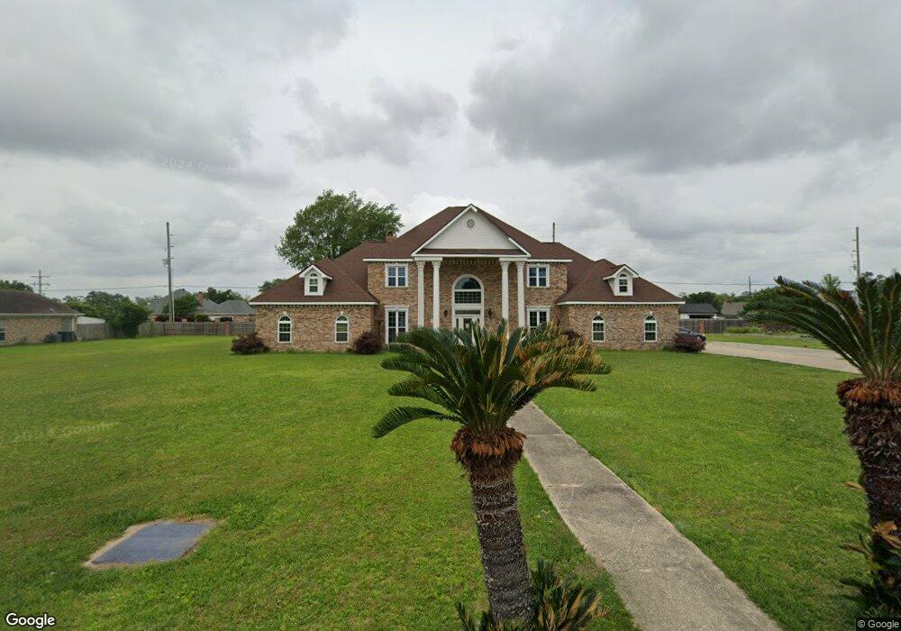 5354 Pheasant Ln, Lake Charles, LA 70605 - photo 1