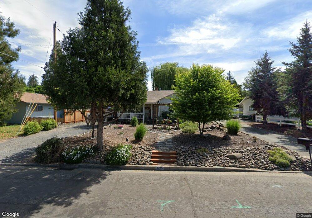 635 SW Western Ave, Grants Pass, OR 97526 - photo 1