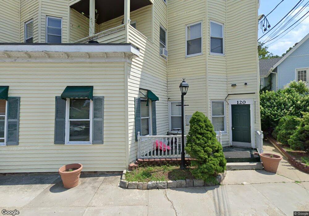 110 Lincoln St unit 3, Woonsocket, RI 02895 - photo 1