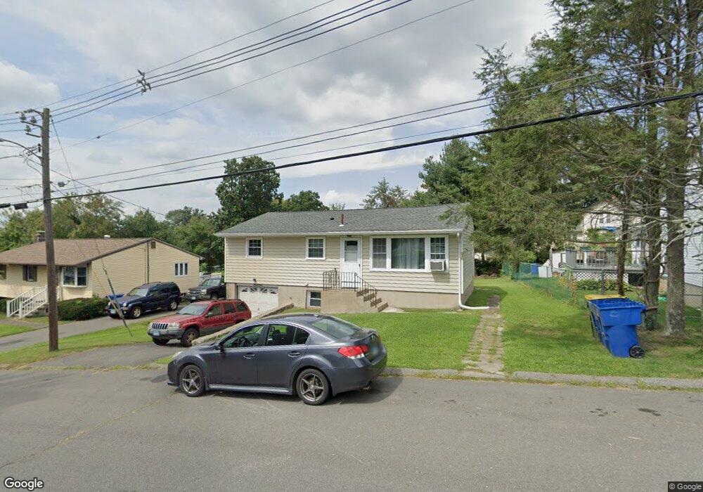 14 Lincolndale Dr, Waterbury, CT 06704 - photo 1