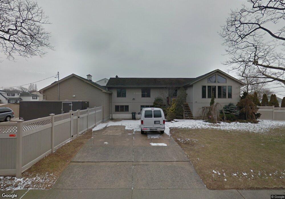 159 Warwick Blvd, Island Park, NY 11558 - photo 1