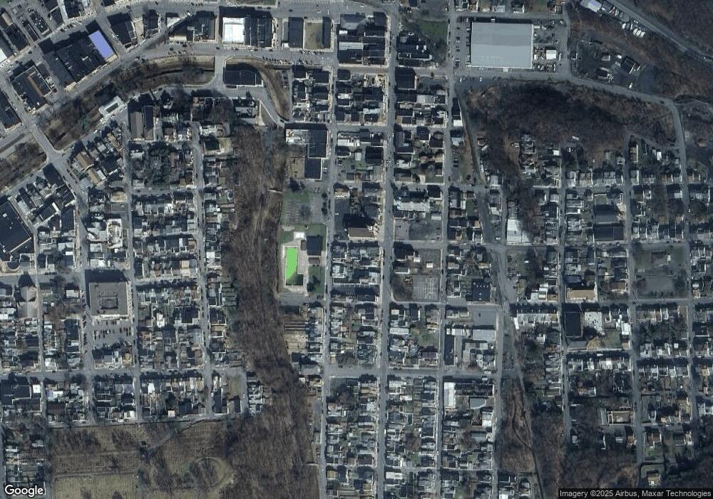 410 E Webster St, Shamokin, PA 17872 - photo 1