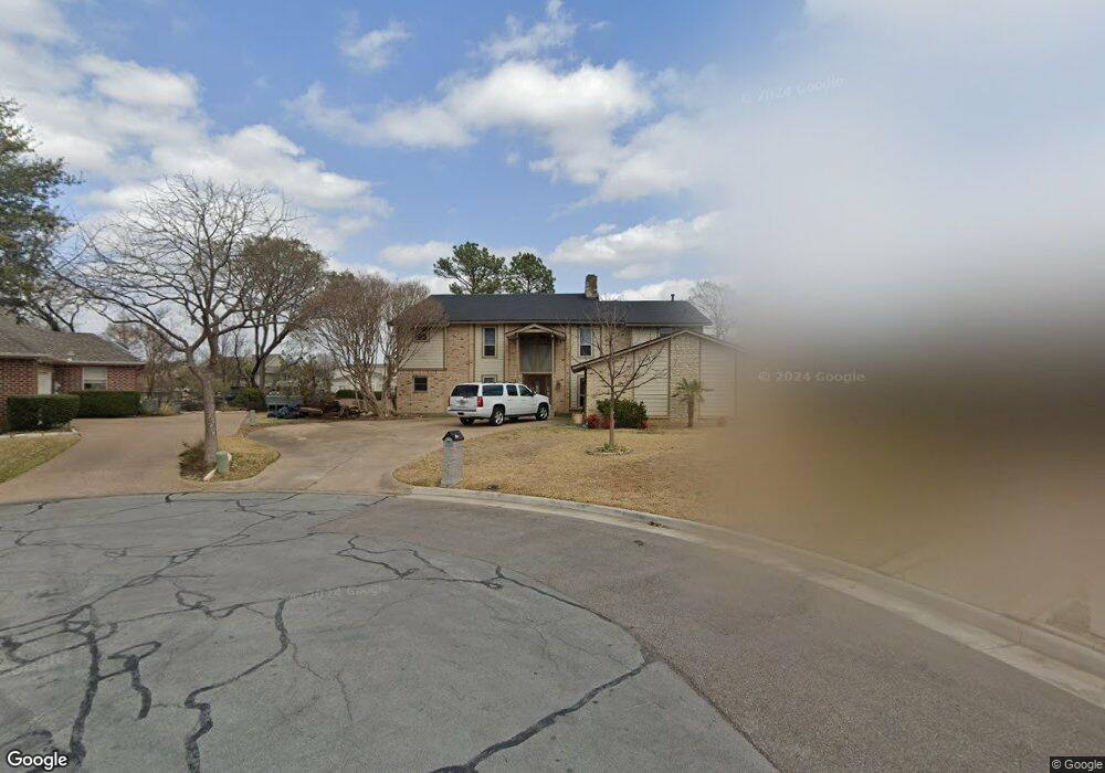 1111 San Juan Ct, Arlington, TX 76012 - photo 1