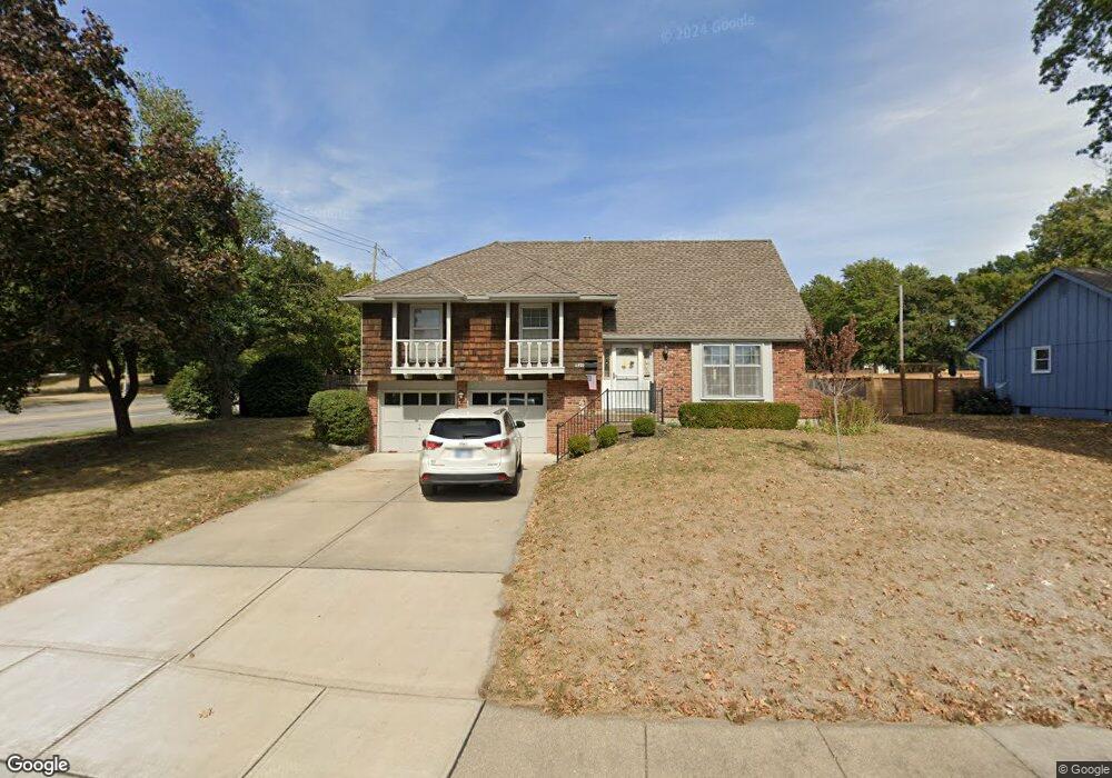 11822 W 71st Terrace, Shawnee, KS 66203 - photo 1