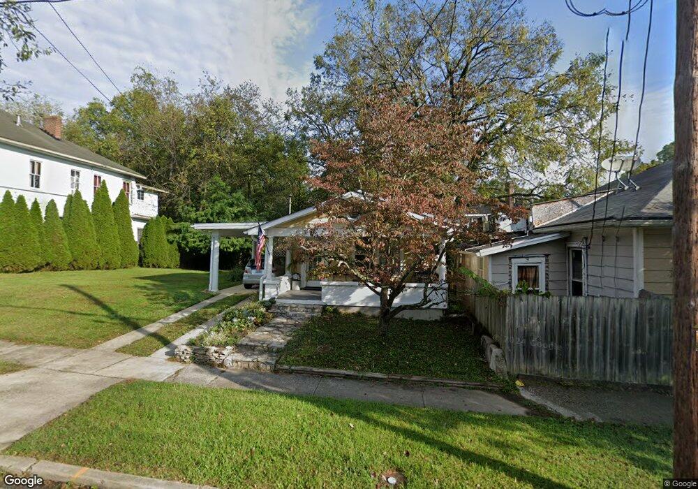 304 W 4th St, Frankfort, KY 40601 - photo 1