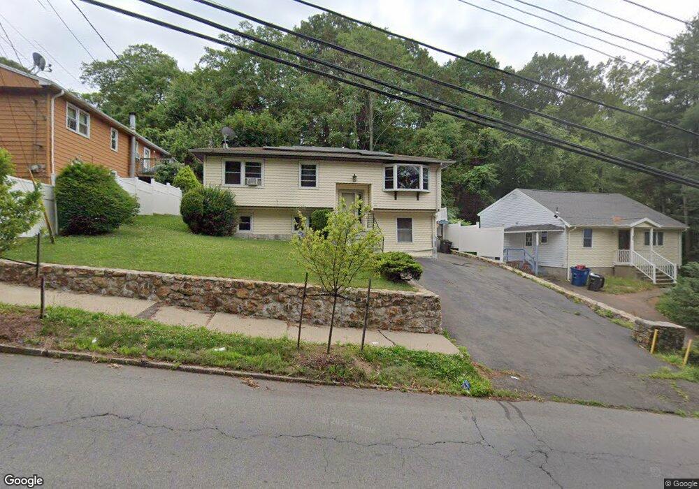 66 Foxon Hill Rd, New Haven, CT 06513 - photo 1