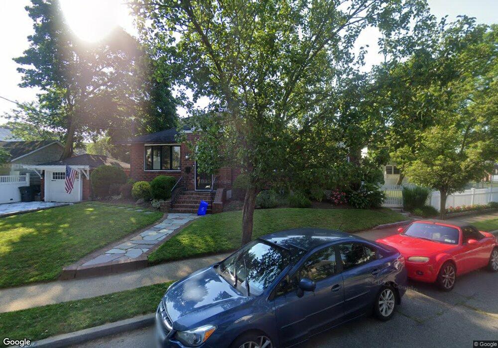 2511 Lakeside Dr, Baldwin, NY 11510 - photo 1