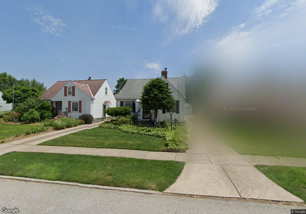 5207 Philip Ave, Maple Heights, OH 44137 - photo 1