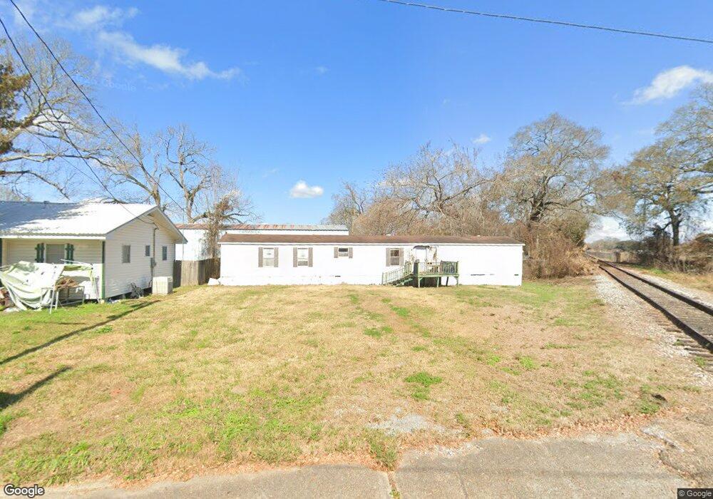 305 Camelia St, New Iberia, LA 70563 - photo 1