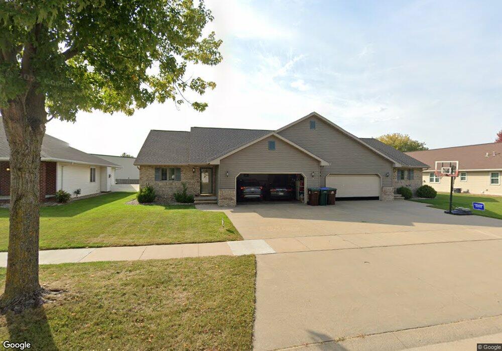 1861 W Roselawn Dr, Appleton, WI 54914 - photo 1