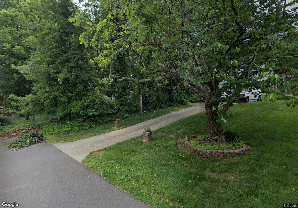 1311 E Broad St, Statesville, NC 28677 - photo 1