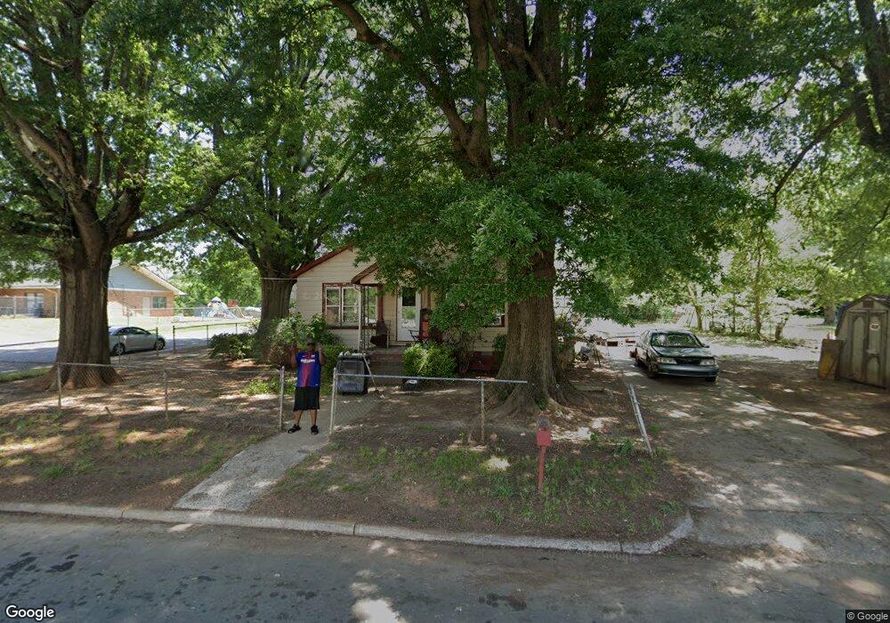 1101 Clay St, Statesville, NC 28677 - photo 1