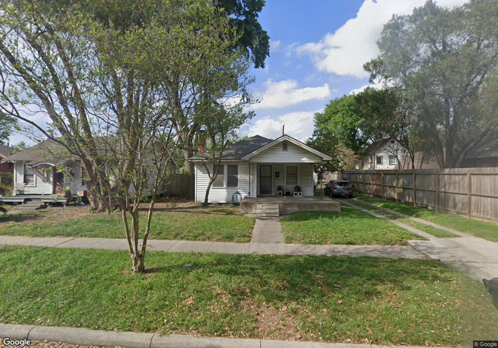 809 Peddie St, Houston, TX 77008 - photo 1