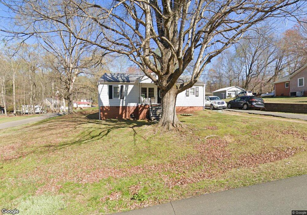 512 W 8th St, Siler City, NC 27344 - photo 1