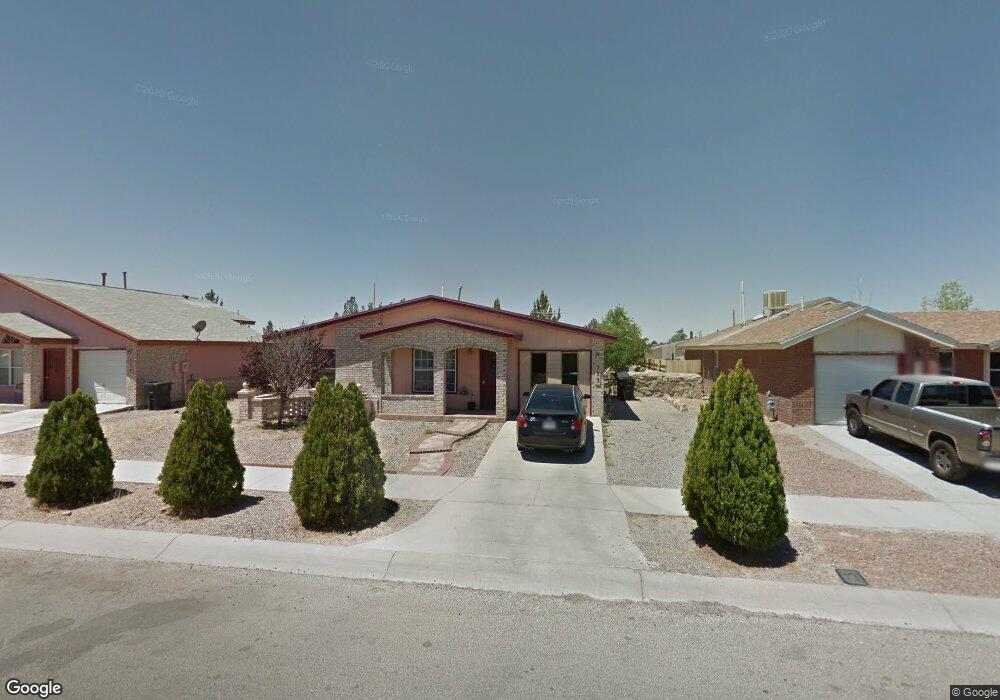 333 Tierra Linda Dr, Horizon City, TX 79928 - photo 1