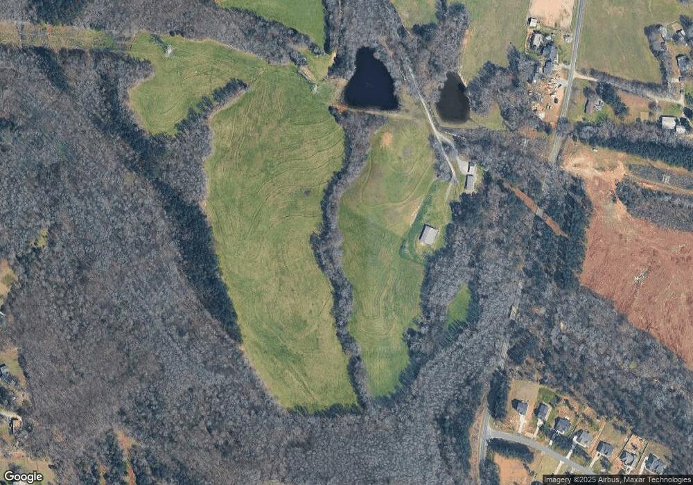 1200 Peach Orchard Rd, Clover, SC 29710 - photo 1