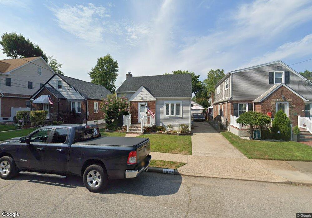 1024 Russell St, Franklin Square, NY 11010 - photo 1