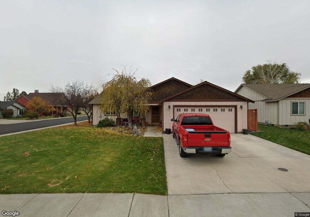 2202 SW Stonehedge Ct, Redmond, OR 97756 - photo 1