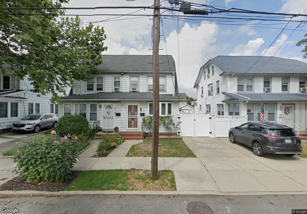 4536 170th St, Flushing, NY 11358 - photo 1