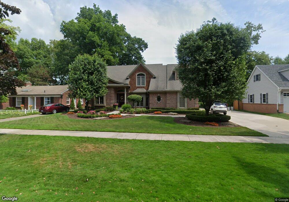 312 Lothrop Rd, Grosse Pointe Farms, MI 48236 - photo 1