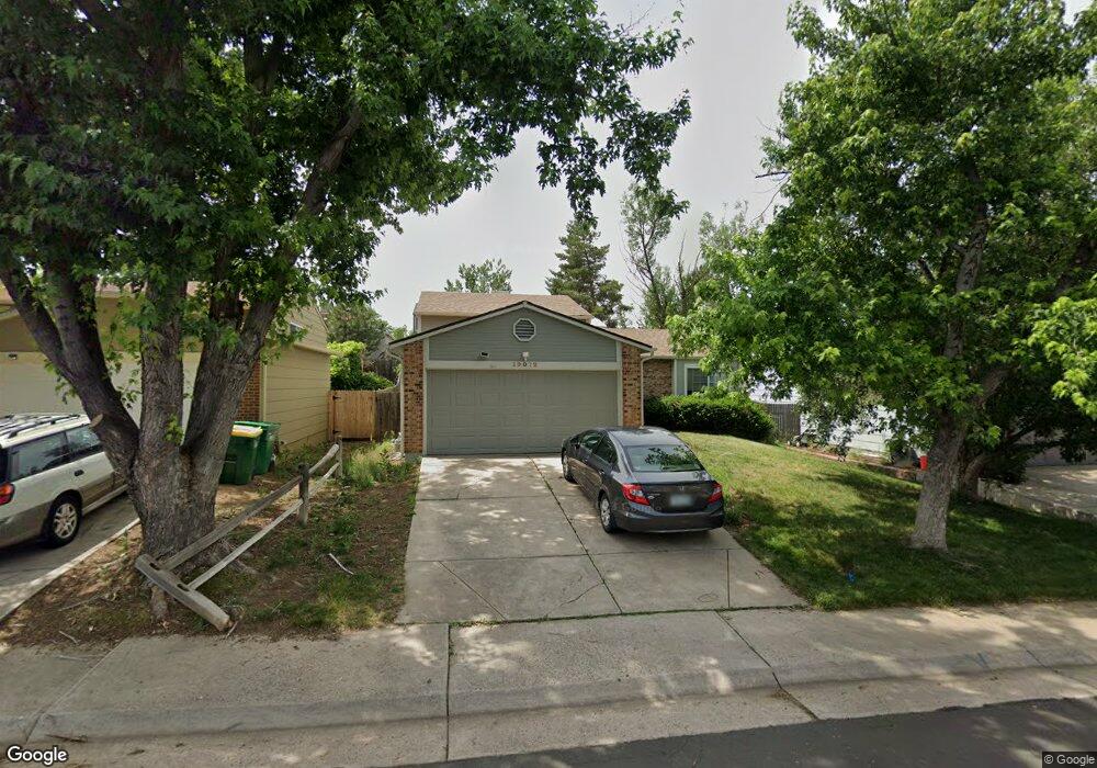 19072 E Oxford Dr, Aurora, CO 80013 - photo 1