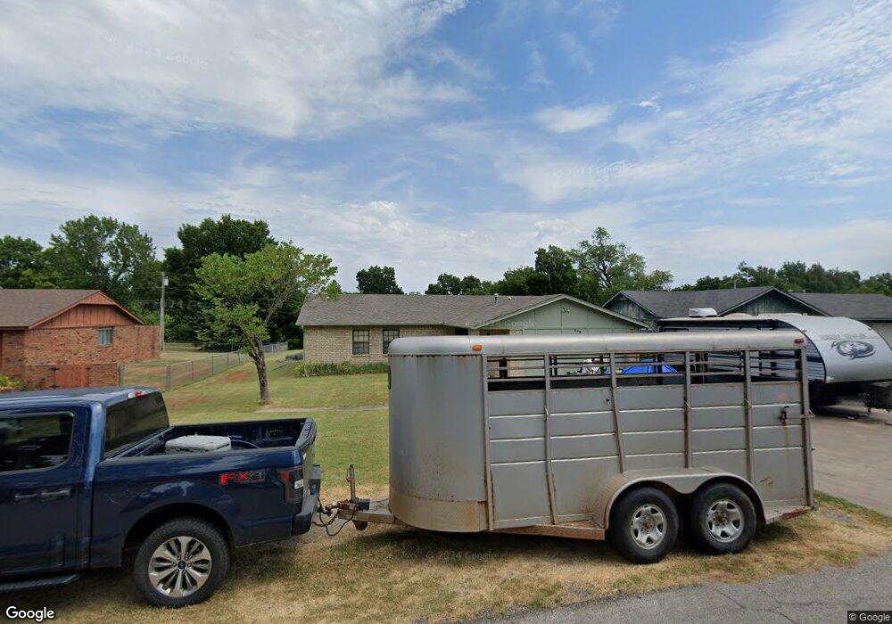 409 E Maple St, Skiatook, OK 74070 - photo 1