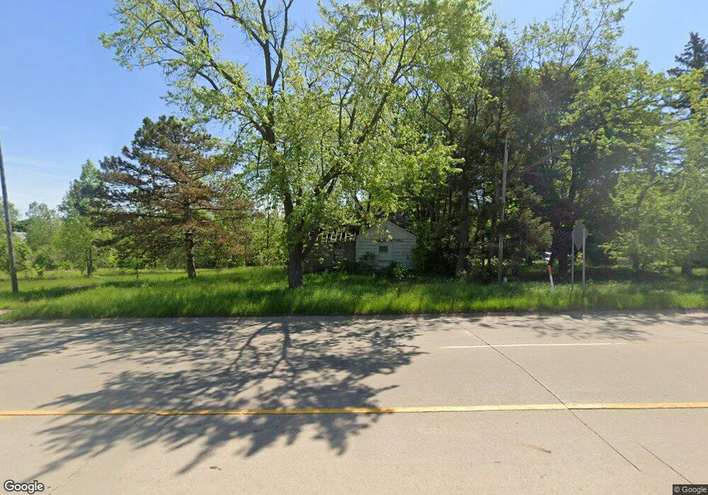 3490 N Linden Rd, Flint, MI 48504 - photo 1