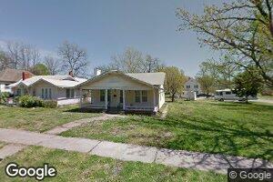217 S Oak St, Iola, KS 66749
