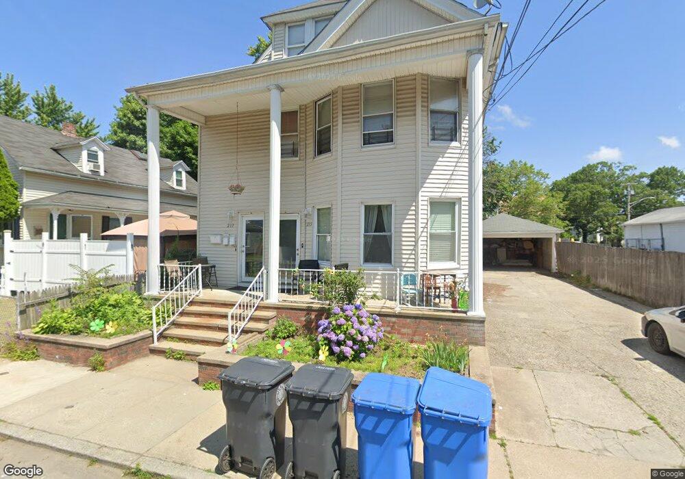 215 Northup St, Cranston, RI 02905 - photo 1