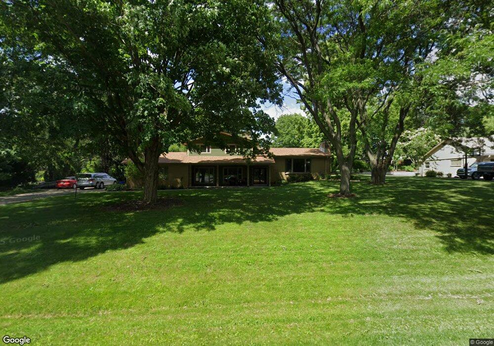 13400 Wrayburn Rd, Elm Grove, WI 53122 - photo 1